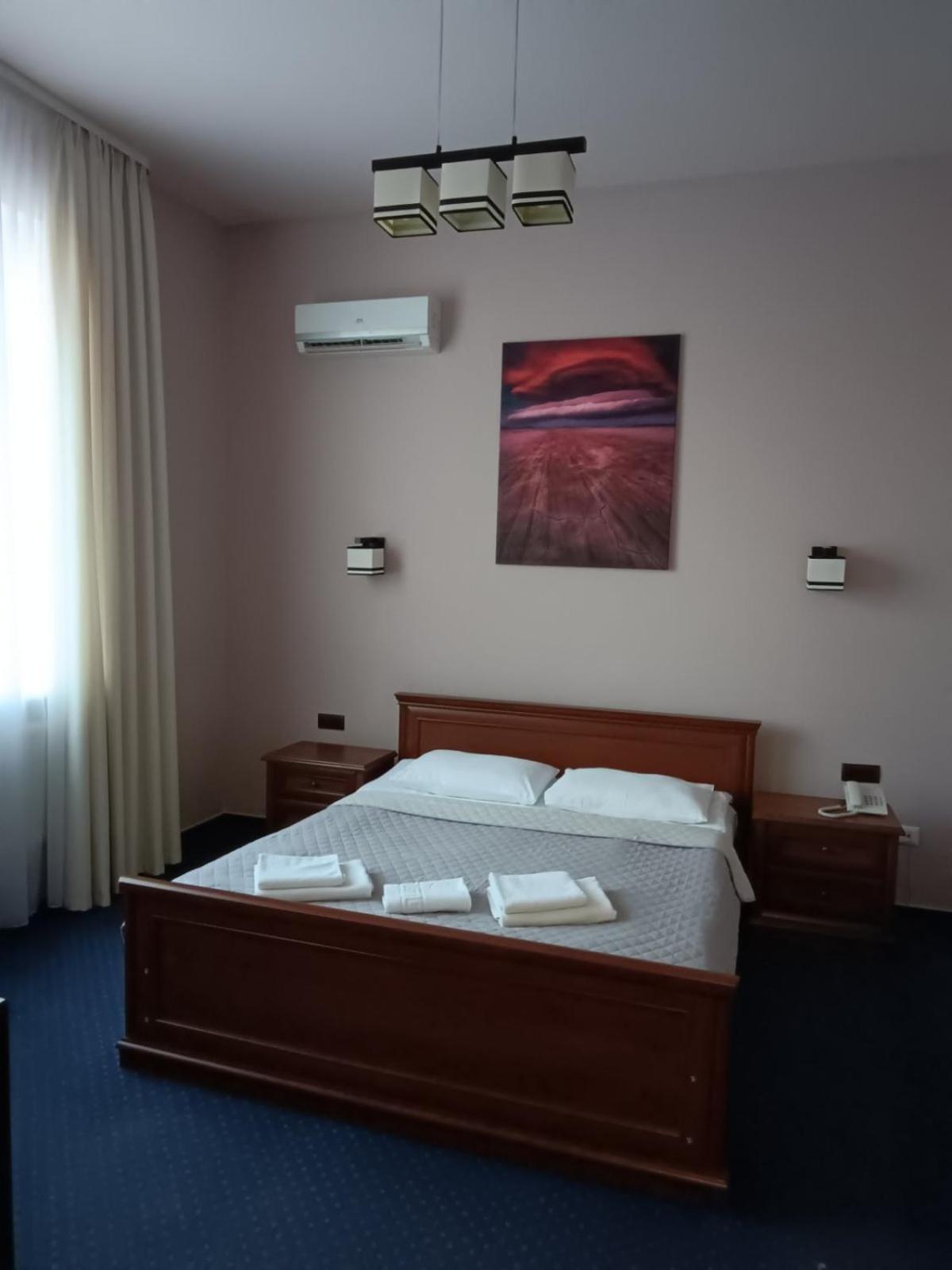 Gosudar Hotel Kropyvnytskyi Luaran gambar